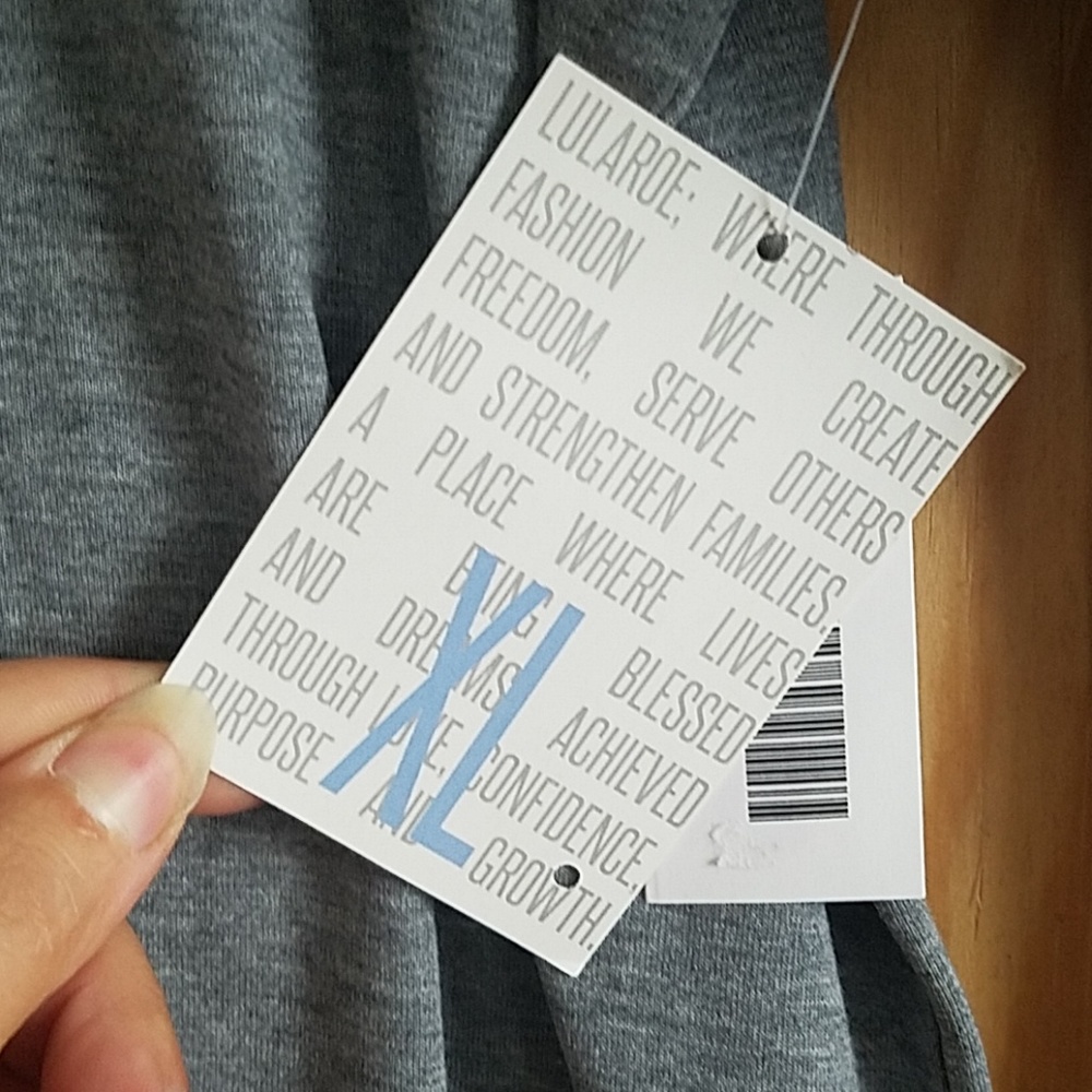 LuLaRoe Randy - Picture 2 of 4